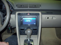 Установка Автомагнитола Pioneer AVH-P4000DVD в Audi A4