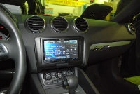   Pioneer AVH-P4100DVD  Audi TT