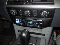 Установка Автомагнитола Alpine CDA-117Ri в BMW 525i