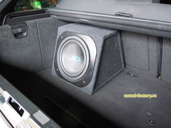Уставновка: Сабвуфер в BMW X5 Установка: Сабвуфер в BMW X5
