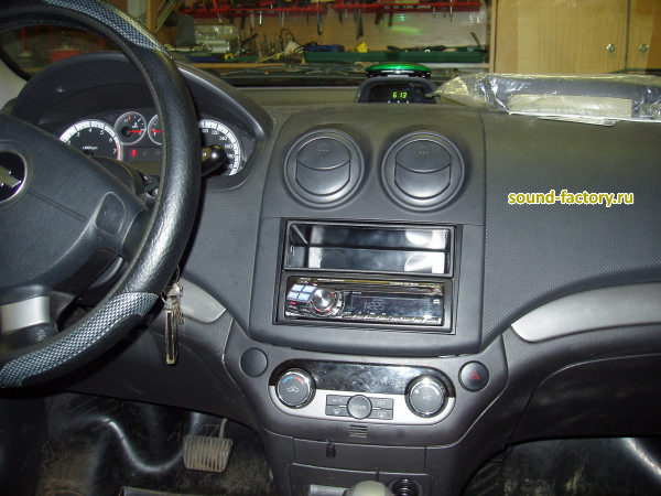 Установка: Автомагнитола в Chevrolet AVEO