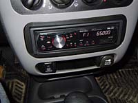   Pioneer DEH-3210UB  Dodge Neon