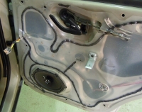 Установка Тыловая акустика DLS 257 в Ford Escape