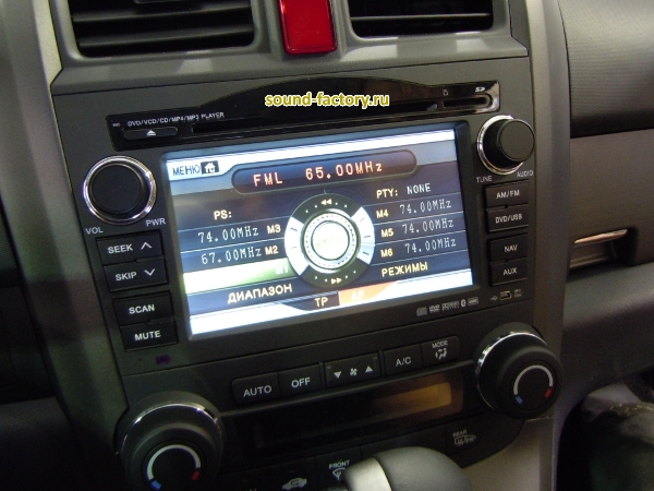 Установка: Автомагнитола в Honda CR-V