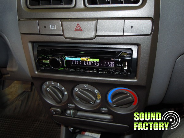 Уставновка: Автомагнитола в Hyundai Accent Установка: Автомагнитола в Hyundai Accent