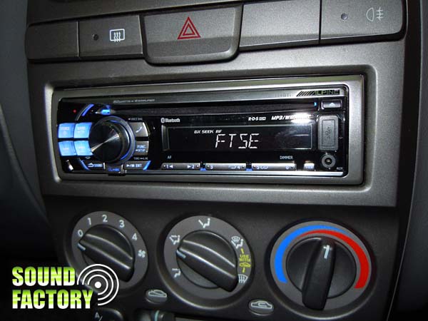 Уставновка: Автомагнитола в Hyundai Accent Установка: Автомагнитола в Hyundai Accent