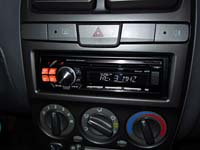   Alpine CDE-111RM  Hyundai Accent
