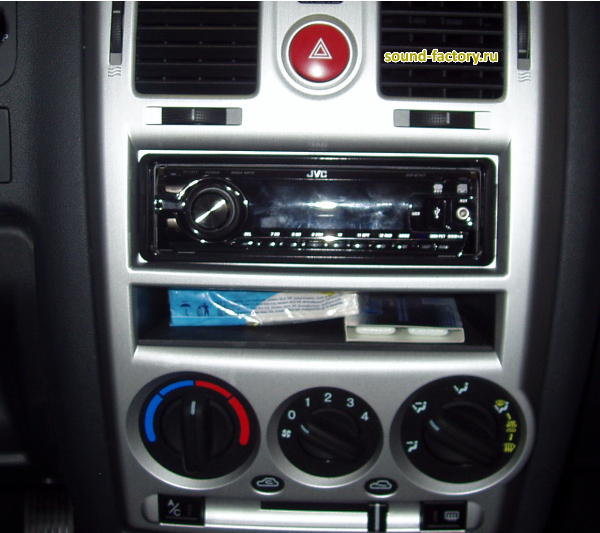 Уставновка: Автомагнитола в Hyundai Getz Установка: Автомагнитола в Hyundai Getz