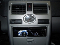   JVC KD-R517EE  Lada Priora