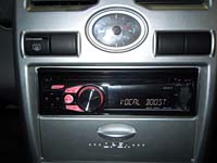   JVC KD-R417EE  Lada Priora