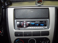   Pioneer DEH-P65BT  Lifan Breez