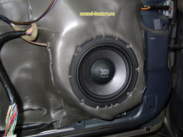 Установка: Фронтальная акустика в Mazda 3