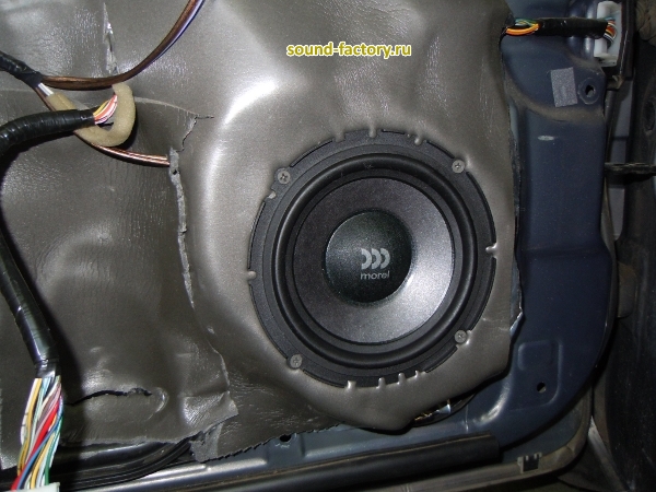 Уставновка: Фронтальная акустика в Mazda 3 Установка: Фронтальная акустика в Mazda 3