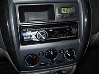   JVC KD-R412E  Mazda 323