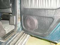 Установка Тыловая акустика DLS 226 в Mercedes G320
