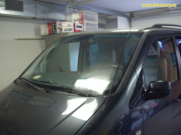 Уставновка: Антенна в Mercedes Vito Установка: Антенна в Mercedes Vito