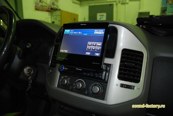Уставновка: Автомагнитола в Mitsubishi Grandis Установка: Автомагнитола в Mitsubishi Grandis