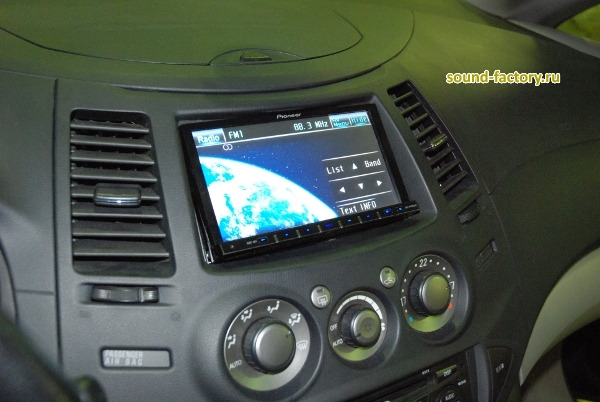 Уставновка: Автомагнитола в Mitsubishi Grandis Установка: Автомагнитола в Mitsubishi Grandis