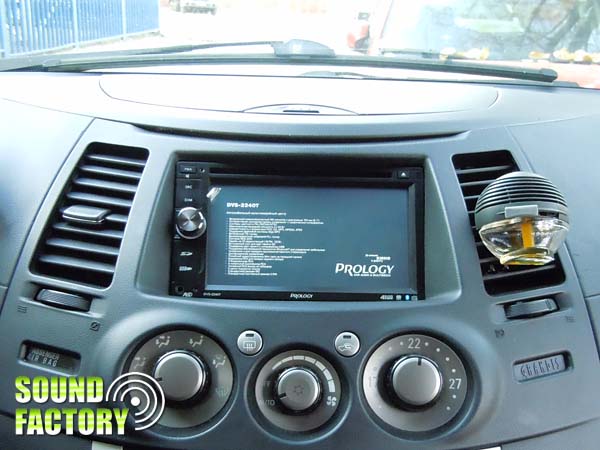Уставновка: Автомагнитола в Mitsubishi Grandis Установка: Автомагнитола в Mitsubishi Grandis