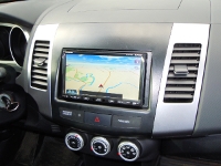   JVC KW-NX7000EE  Mitsubishi Outlander