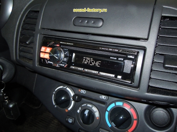 Уставновка: Автомагнитола в Nissan Micra Установка: Автомагнитола в Nissan Micra