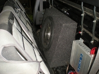 Установка Усилитель мощности Crunch GP2150 в Nissan NP300