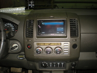   Pioneer AVH-P4000DVD  Nissan Navara