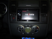   Pioneer AVIC-F900BT  Nissan Tiida