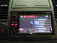   Pioneer AVH-P3200BT  Nissan Tiida