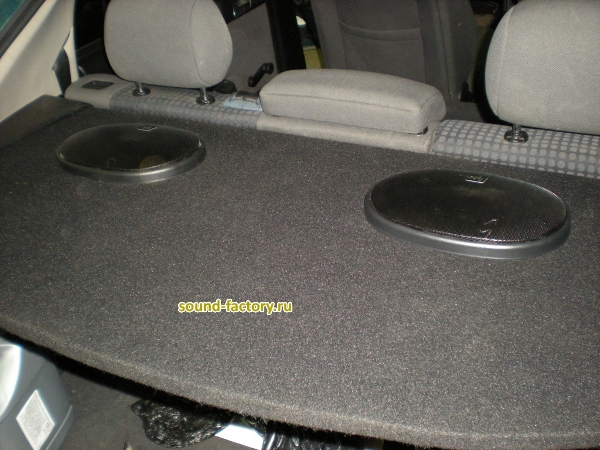 Установка: Тыловая акустика в Opel Astra