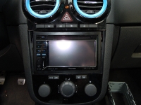   Pioneer AVH-P3200BT  Opel Corsa