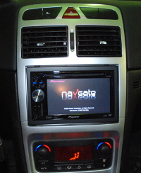   Pioneer AVIC-F900BT  Peugeot 307