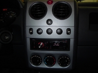   Pioneer DEH-2200UB  Peugeot Partner