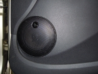Установка Фронтальная акустика DLS B6A в Renault Sandero