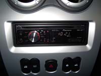   Pioneer DEH-2200UB  Renault Sandero