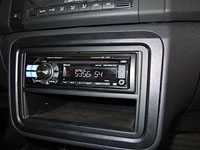   Alpine CDE-113BT  Skoda Fabia