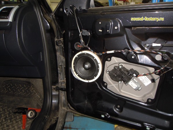 Уставновка: Фронтальная акустика в Skoda Roomster Установка: Фронтальная акустика в Skoda Roomster