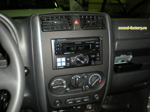 Уставновка: Автомагнитола в Suzuki Jimny Установка: Автомагнитола в Suzuki Jimny