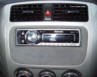   Pioneer DEH-P5900MP  Suzuki Liana