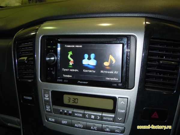 Установка: Автомагнитола в Toyota Alphard