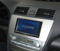   Alpine IVA-W202R  Toyota Camry