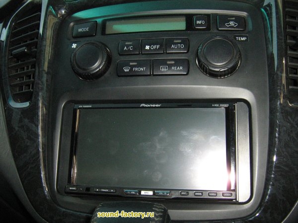 Уставновка: Автомагнитола в Toyota Highlander Установка: Автомагнитола в Toyota Highlander