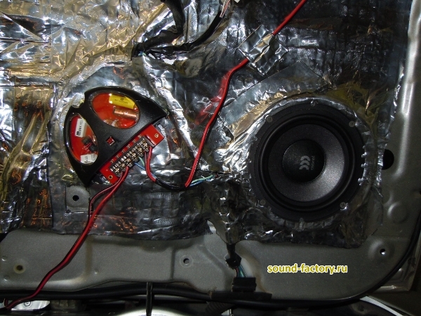 Установка: Фронтальная акустика в Toyota Highlander