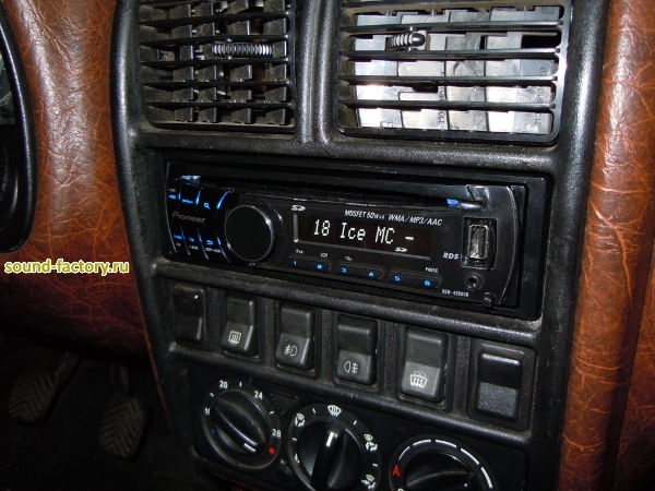 Уставновка: Автомагнитола в Volga 3110 Установка: Автомагнитола в Volga 3110