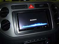   Sony XAV-E70BT  Volkswagen Tiguan