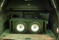 Установка Сабвуфер Lightning Audio S4.12.4x2 vented box в Volkswagen Touareg